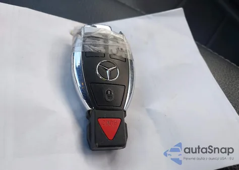 2015 Mercedes-Benz C 300 4Matic from USA, damaged, VIN 55SWF4KB4FU037169